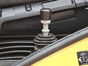 Wyposażenie specjalne, ujęcie 2 — Mercedes-Benz ACTROS 2043 AS steel suspension z 2020 roku