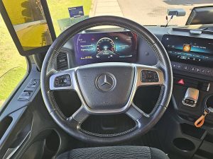 Wyposażenie specjalne wnętrza, ujęcie 5 — Mercedes-Benz ACTROS 2545 6X2 OILRETARDER z 2022 roku