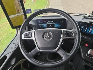 Wyposażenie specjalne wnętrza, ujęcie 3 — Mercedes-Benz ACTROS 2548 6X2 RETARDER WB490 z 2021 roku
