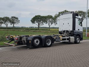 Strona pasażera z tyłu — Mercedes-Benz ACTROS 2548 6X2 RETARDER WB490 z 2021 roku