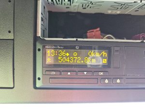 Licznik przebiegu — Mercedes-Benz ACTROS 2548 6X2 RETARDER WB490 z 2021 roku