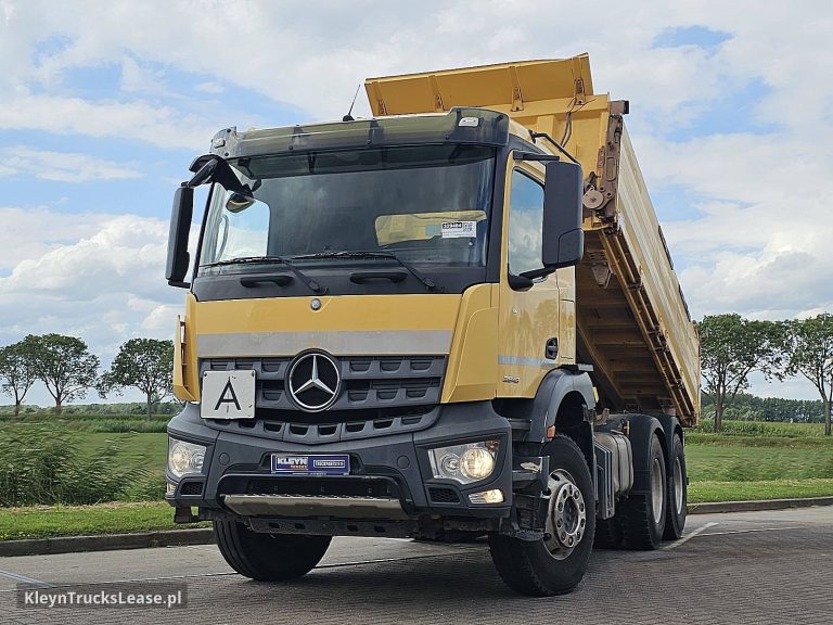 Mercedes-Benz ACTROS 2643 z 2015 roku, wywrotka z zagranicy — przód pojazdu