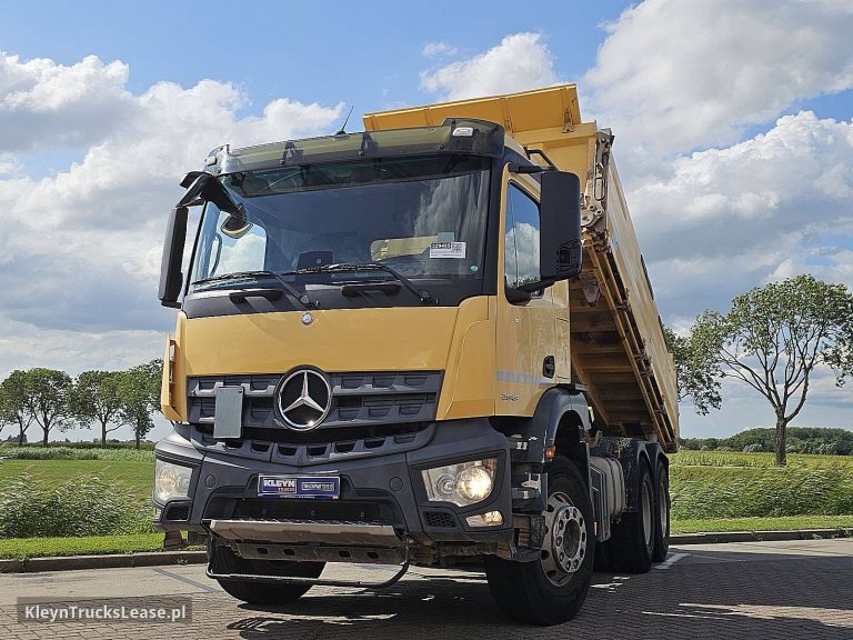 Mercedes-Benz ACTROS 2643 z 2015 roku, wywrotka z zagranicy — przód pojazdu