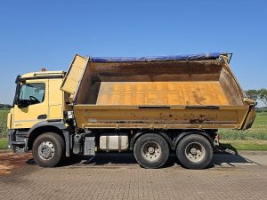 Wyposażenie specjalne — Mercedes-Benz ACTROS 2643 z 2015 roku