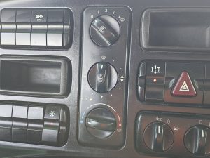 Wyposażenie specjalne wnętrza, ujęcie 4 — Mercedes-Benz ACTROS 4148 AK 8X8 EPS MEILLER z 2009 roku