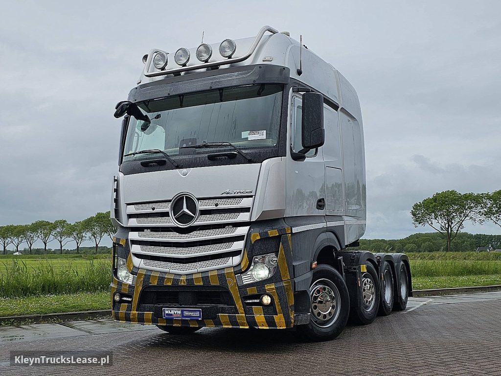 Mercedes-Benz ACTROS 4158 SLT 180T TURBORETAR. z 2015 roku, ciągnik siodłowy z zagranicy — przód pojazdu