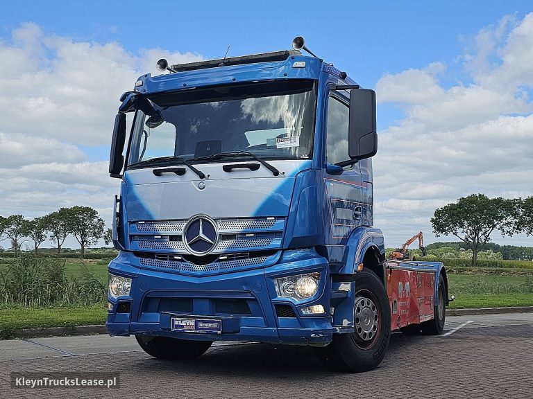 Mercedes-Benz ANTOS 1832 4x2 Multilift 14t z 2018 roku, hakowiec z zagranicy — przód pojazdu