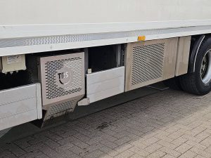 Agregat chłodniczy z tabliczką danych — Mercedes-Benz ANTOS 1835 FRIGO TAILLIFT z 2014 roku