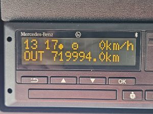 Licznik przebiegu — Mercedes-Benz ANTOS 1835 FRIGO TAILLIFT z 2014 roku