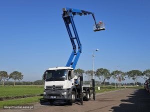 Strona kierowcy z przodu — Mercedes-Benz ANTOS 1927 CTE SKYLIFT 29.6M z 2016 roku