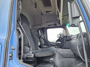 Wnętrze kabiny — Mercedes-Benz AROCS 1843 4X4 ALLRAD PTO MP5 z 2020 roku