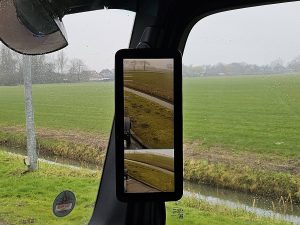 Wyposażenie specjalne wnętrza — Mercedes-Benz AROCS 1843 4X4 ALLRAD PTO MP5 z 2020 roku