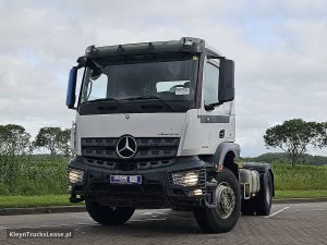 Przód pojazdu — Mercedes-Benz AROCS 1846 z 2018 roku