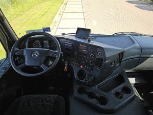 Deska rozdzielcza i stanowisko kierowcy — Mercedes-Benz AROCS 1846 2046 RET. PTO+HYDR. z 2018 roku