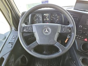 Wyposażenie specjalne wnętrza — Mercedes-Benz AROCS 1846 2046 RET. PTO+HYDR. z 2018 roku
