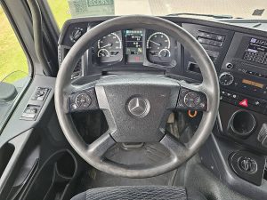 Wyposażenie specjalne wnętrza, ujęcie 3 — Mercedes-Benz AROCS 2043 AS z 2018 roku