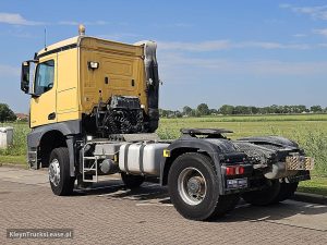 Strona kierowcy z tyłu — Mercedes-Benz AROCS 2043 AS 4X4 AS ALLRAD z 2018 roku