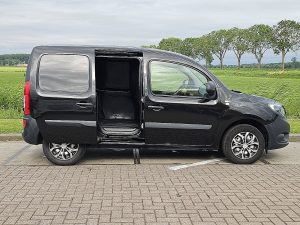 Drzwi boczne przestrzeni ładunkowej — Mercedes-Benz CITAN 109 CDI LONG 95Pk Euro6 AC! z 2021 roku