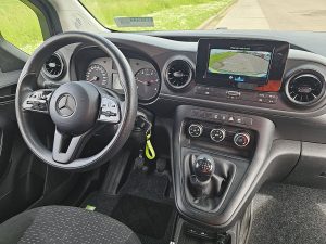 Deska rozdzielcza i stanowisko kierowcy — Mercedes-Benz CITAN 110 CDI 2xZijdeur Mbux Long! z 2022 roku