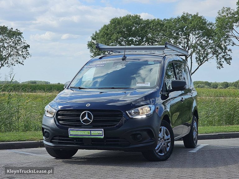 Mercedes-Benz CITAN 113 BENZINE automaat ac z 2024 roku, blaszak z zagranicy — przód pojazdu