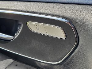 Wyposażenie specjalne wnętrza, ujęcie 5 — Mercedes-Benz EQV 300 wltp 364 kms 90kwh z 2024 roku