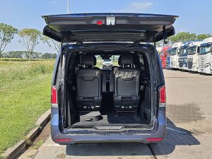 Przestrzeń ładunkowa — Mercedes-Benz EQV 300 wltp 364 kms 90kwh z 2024 roku