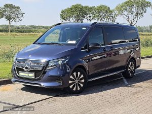 Strona kierowcy z przodu — Mercedes-Benz EQV 300 wltp 364 kms 90kwh z 2024 roku
