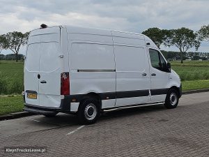Strona pasażera z tyłu — Mercedes-Benz ESPRINTER 55 kWh 168 km wltp z 2021 roku