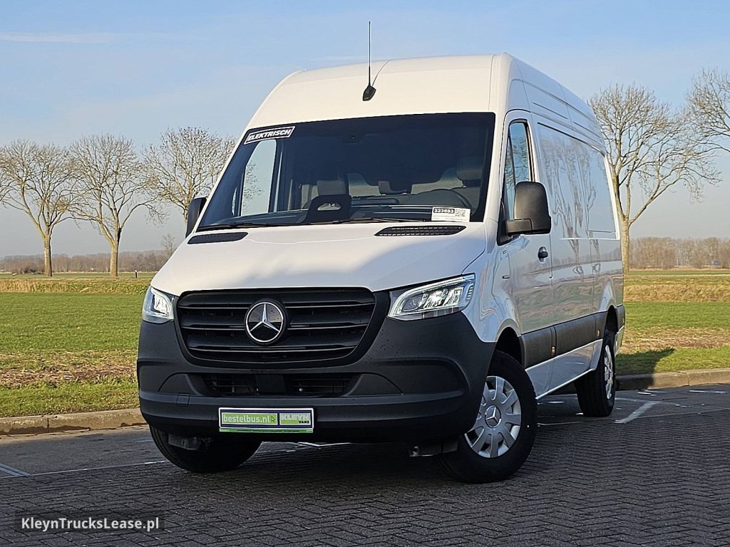 Mercedes-Benz ESPRINTER 81kWh 300KmWLTP L2H2 z 2026 roku, blaszak z zagranicy — przód pojazdu