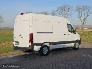 Strona pasażera z tyłu — Mercedes-Benz ESPRINTER 81kWh 300KmWLTP L2H2 z 2026 roku