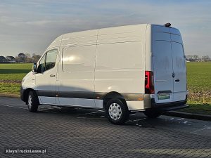 Strona kierowcy z tyłu — Mercedes-Benz ESPRINTER 81kWh 300KmWLTP L2H2 z 2026 roku