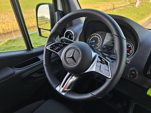 Wyposażenie specjalne wnętrza — Mercedes-Benz ESPRINTER 81kWh 300KmWLTP L2H2 z 2026 roku