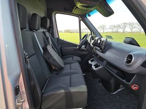 Wnętrze kabiny — Mercedes-Benz ESPRINTER L3H2 320 300Km WLTP! z 2024 roku