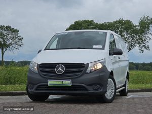 Przód pojazdu — Mercedes-Benz EVITO 66Kwh Wltp 292 kms z 2022 roku