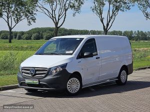 Strona kierowcy z przodu — Mercedes-Benz EVITO 66Kwh Wltp 292 kms z 2022 roku