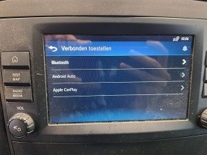Ekran z Apple CarPlay — Mercedes-Benz EVITO 66Kwh Wltp 292 kms z 2022 roku