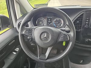 Wyposażenie specjalne wnętrza — Mercedes-Benz EVITO 66Kwh Wltp 292 kms z 2022 roku
