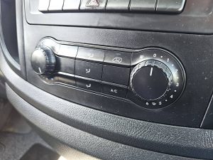 Wyposażenie specjalne wnętrza — Mercedes-Benz EVITO 66Kwh Wltp 292 kms z 2022 roku