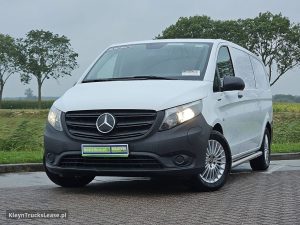 Przód pojazdu — Mercedes-Benz EVITO 90kwh 332 kms WLTP!! z 2022 roku