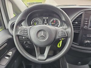 Wyposażenie specjalne wnętrza, ujęcie 3 — Mercedes-Benz EVITO 90kwh 332 kms WLTP!! z 2022 roku