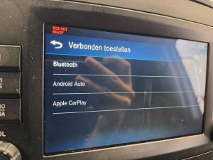 Ekran z Apple CarPlay — Mercedes-Benz EVITO 90kwh 332 kms WLTP!! z 2022 roku