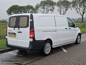 Strona pasażera z tyłu — Mercedes-Benz EVITO 90kwh 332 kms WLTP!! z 2022 roku