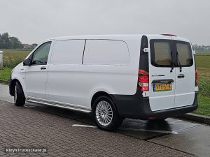 Strona kierowcy z tyłu — Mercedes-Benz EVITO 90kwh 332 kms WLTP!! z 2022 roku