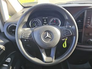 Wyposażenie specjalne wnętrza, ujęcie 2 — Mercedes-Benz EVITO ac carplay 66kWh z 2022 roku