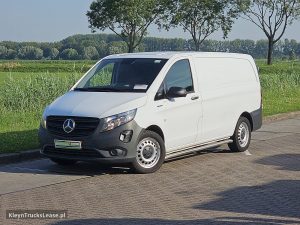 Strona kierowcy z przodu — Mercedes-Benz EVITO ac carplay 66kWh z 2022 roku