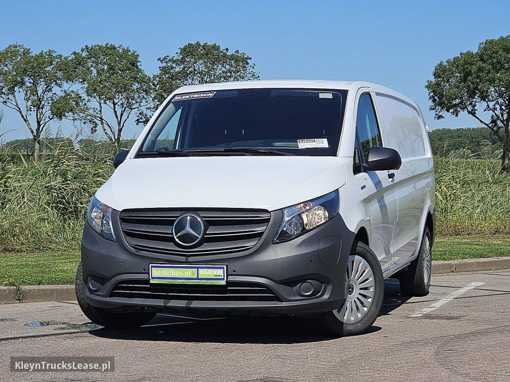 Mercedes-Benz EVITO L3 XL 280KM WLTP z 2024 roku, blaszak z zagranicy — przód pojazdu
