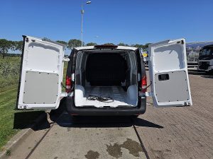 Przestrzeń ładunkowa — Mercedes-Benz EVITO L3 XL 280KM WLTP z 2024 roku
