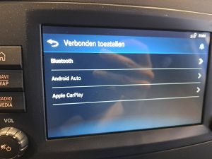 Ekran z Apple CarPlay — Mercedes-Benz EVITO L3 XL 280KM WLTP z 2024 roku