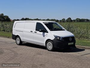 Strona pasażera z przodu — Mercedes-Benz EVITO L3 XL 280KM WLTP z 2024 roku