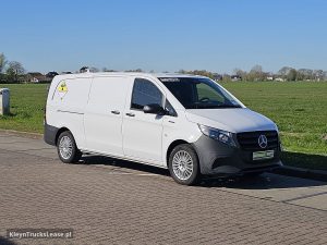 Strona pasażera z przodu — Mercedes-Benz EVITO XL Vebabox 60 kWh z 2024 roku